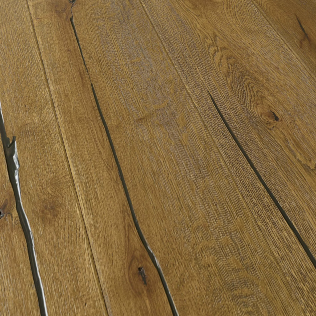 Golden Distressed - Hardwax Oiled